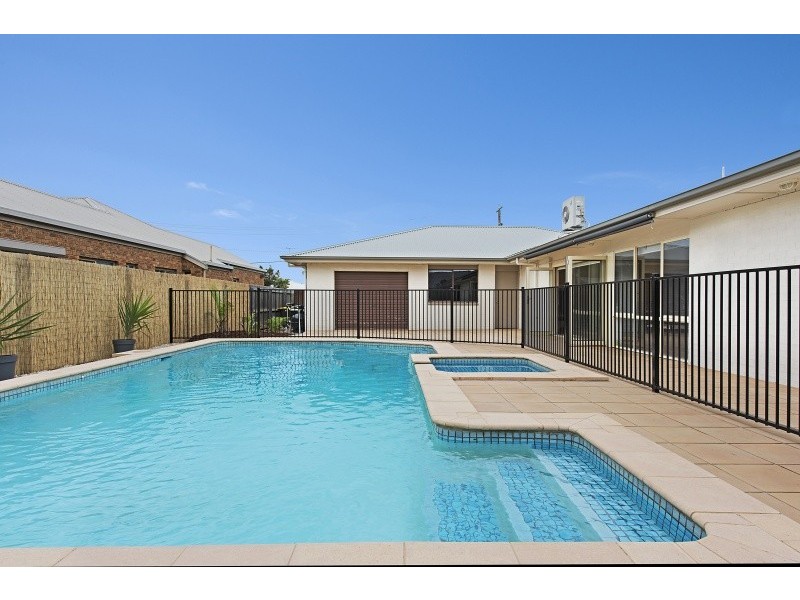 1 Rubena Crescent, Lara VIC 3212