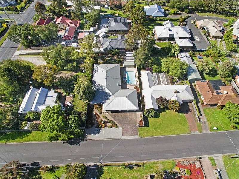 1 Rubena Crescent, Lara VIC 3212