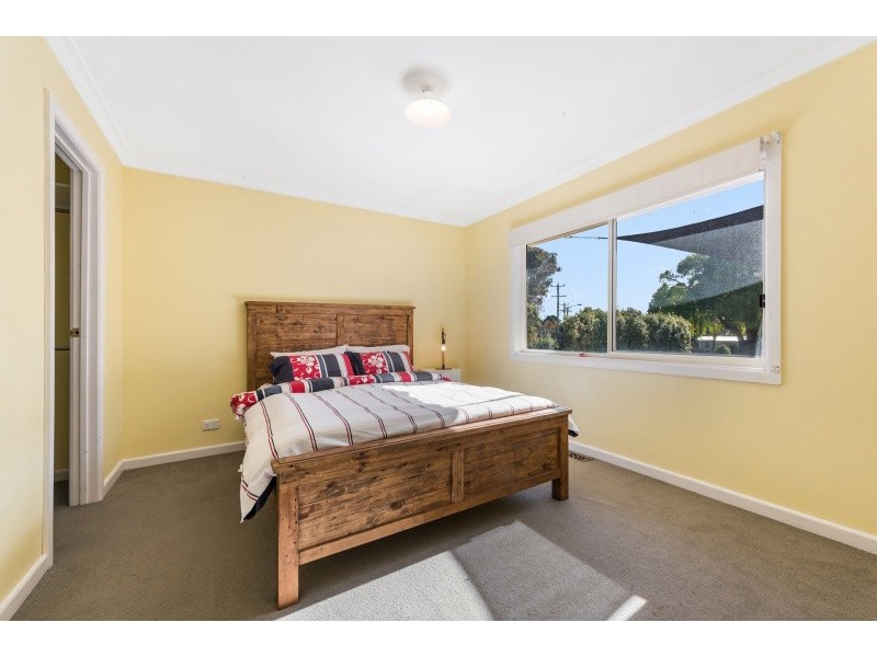 42 Station Lake Road, Lara VIC 3212