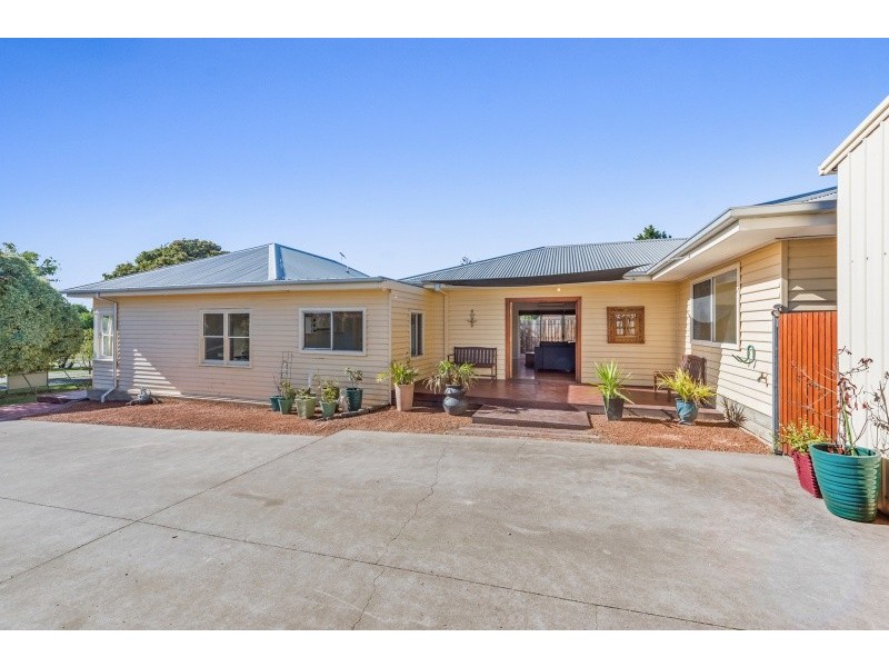 42 Station Lake Road, Lara VIC 3212