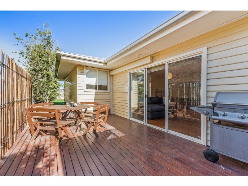 42 Station Lake Road, Lara VIC 3212