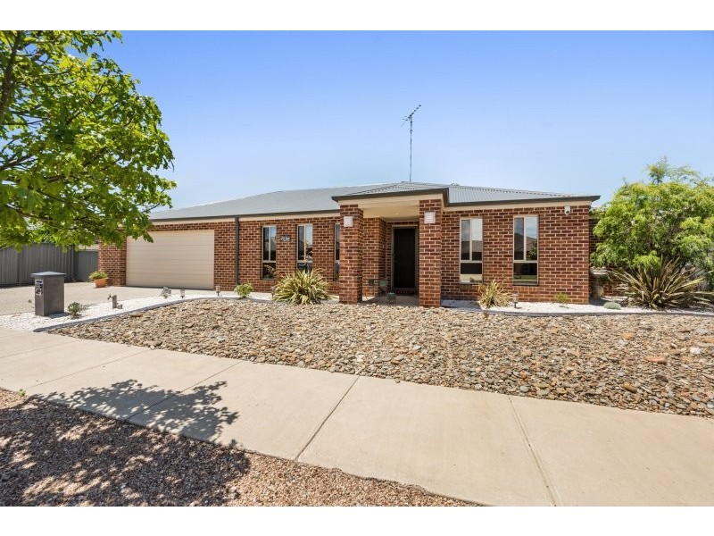 22-24 Moorhen Drive, Lara VIC 3212