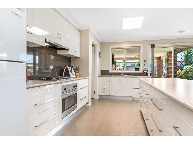 22-24 Moorhen Drive, Lara VIC 3212