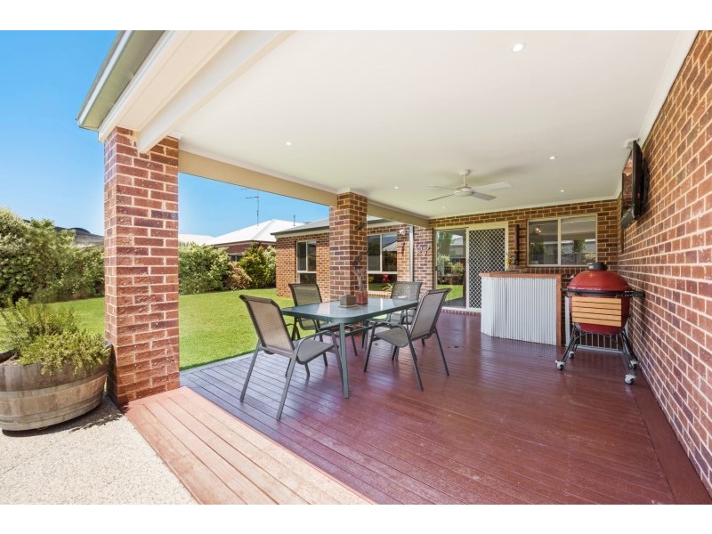 22-24 Moorhen Drive, Lara VIC 3212