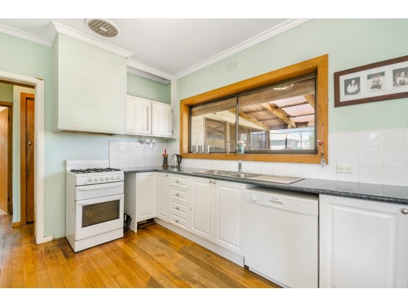 40 Forest Road South, Lara VIC 3212