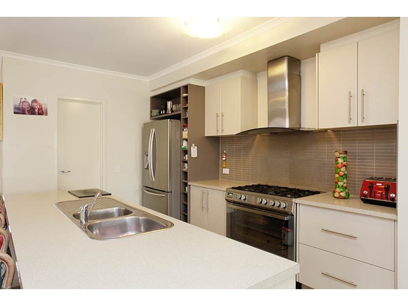 15 Bath Street, Lara VIC 3212