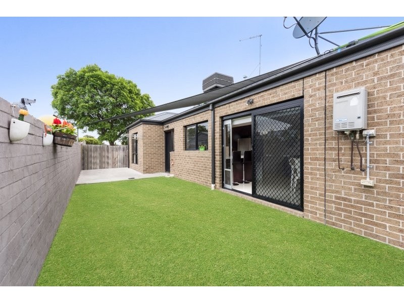 2/32 Spruhan Avenue, Norlane VIC 3214