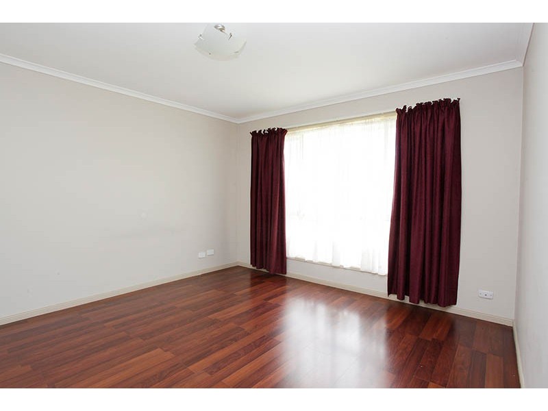 19 Thames Boulevard, Werribee VIC 3030