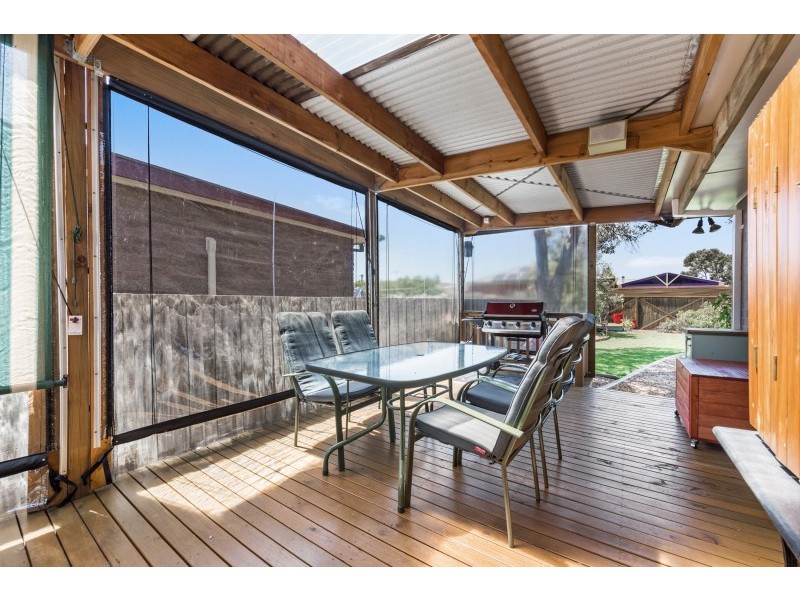 6 Young Street, Lara VIC 3212