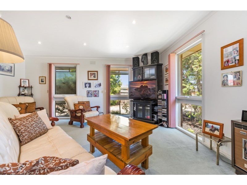 6 Young Street, Lara VIC 3212