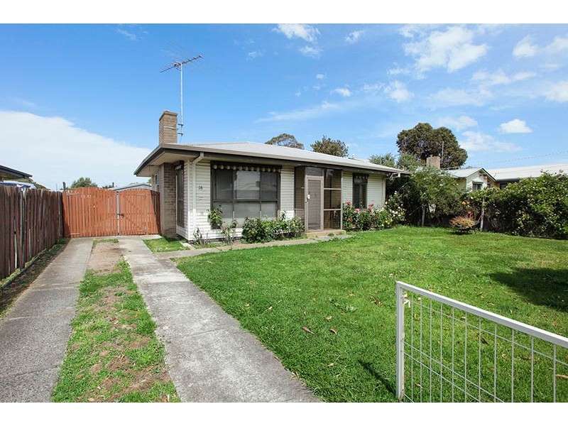 28 Watsonia Grove, Norlane VIC 3214