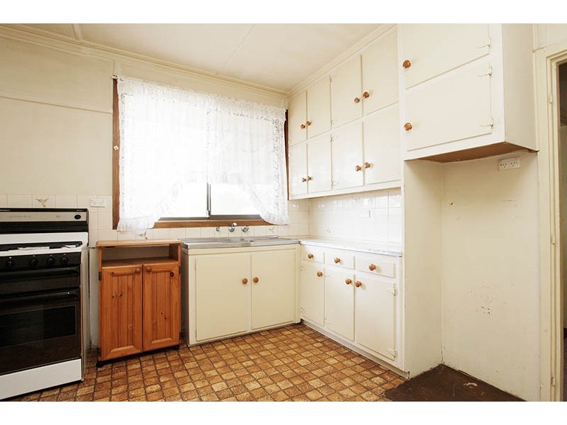 28 Watsonia Grove, Norlane VIC 3214