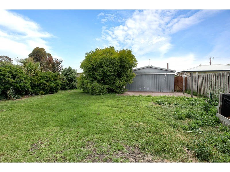 28 Watsonia Grove, Norlane VIC 3214