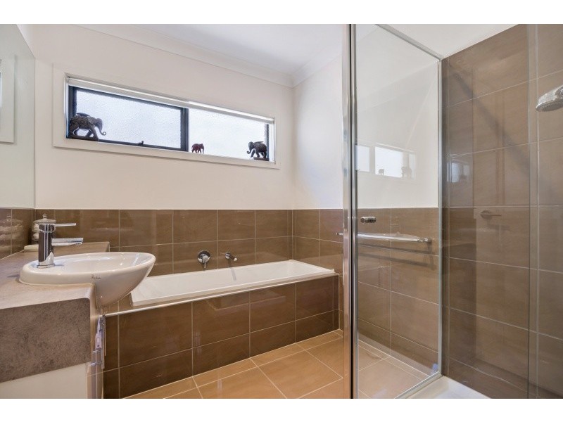 1/24 Curletts Road, Lara VIC 3212