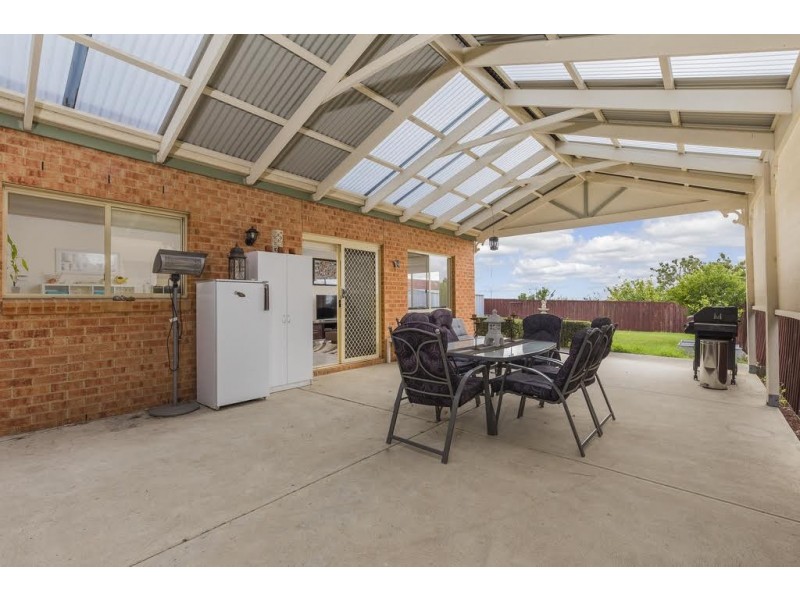 15 Rushden Close, Bell Post Hill VIC 3215
