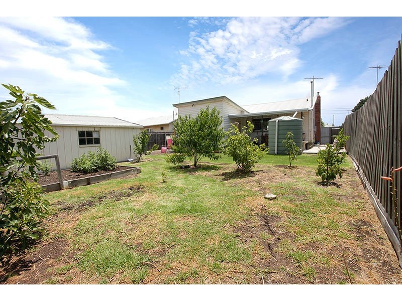 11 Finch Street, Norlane VIC 3214