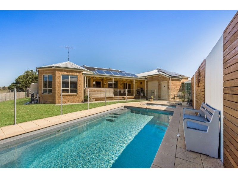 7 Menzies Close, Lara VIC 3212