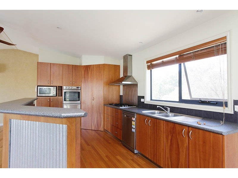 6 Nanton Close, Lara VIC 3212