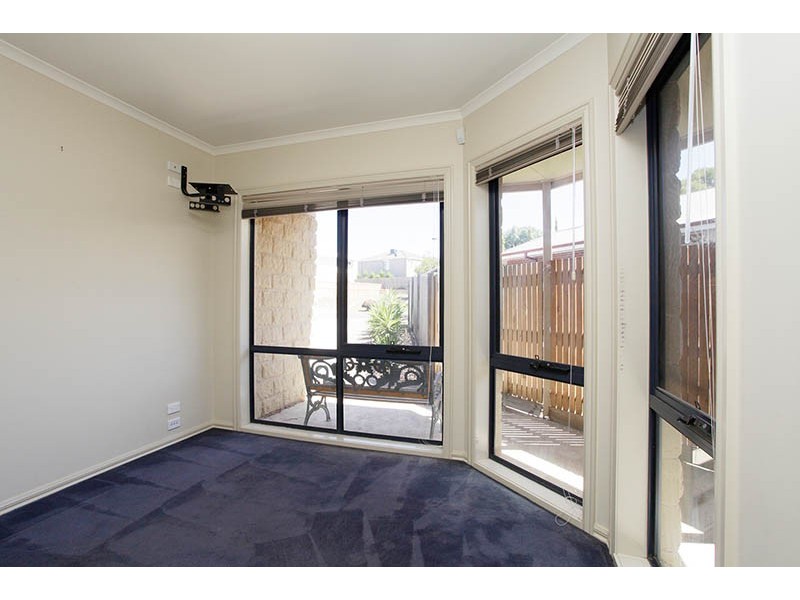6 Nanton Close, Lara VIC 3212