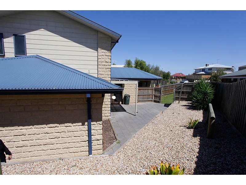6 Nanton Close, Lara VIC 3212