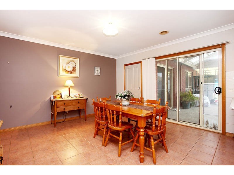 56 Blackbird Circuit, Lara VIC 3212