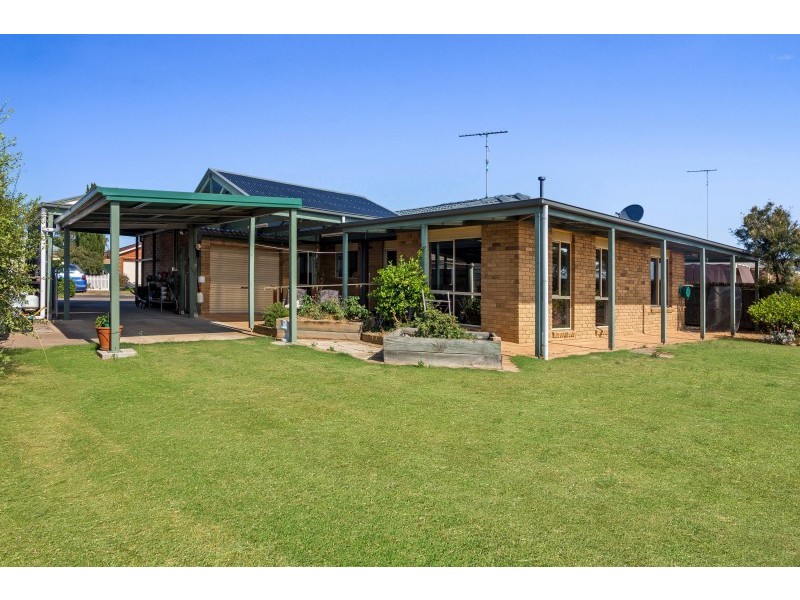 11 Magpie Close, Lara VIC 3212