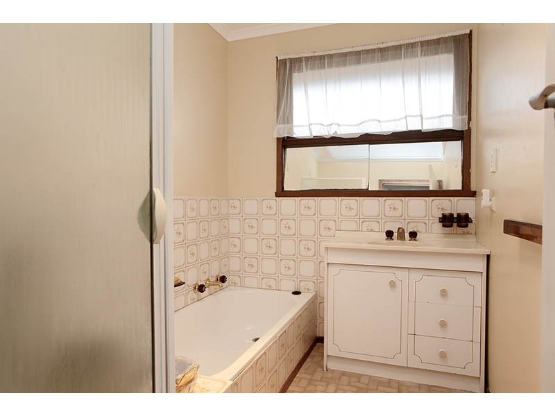 14 Harding Street, Corio VIC 3214