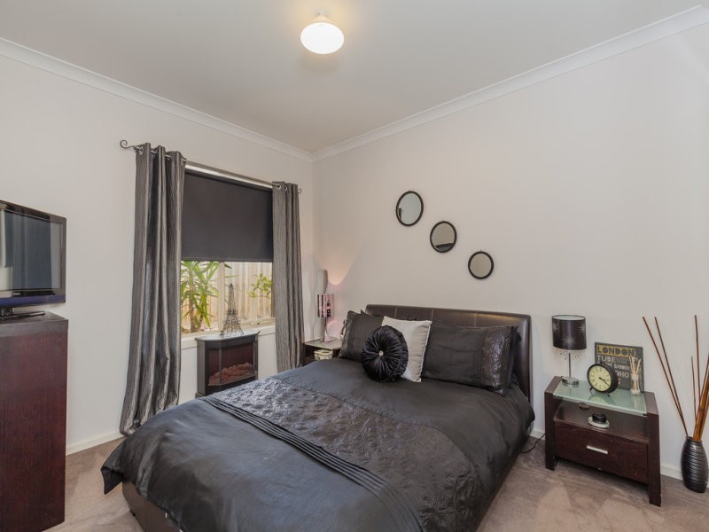 2/18 Curletts Road, Lara VIC 3212