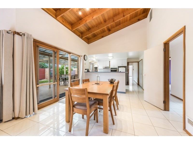 83 Benjamin Drive, Lara VIC 3212