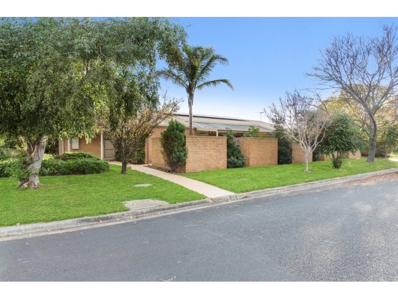 83 Benjamin Drive, Lara VIC 3212