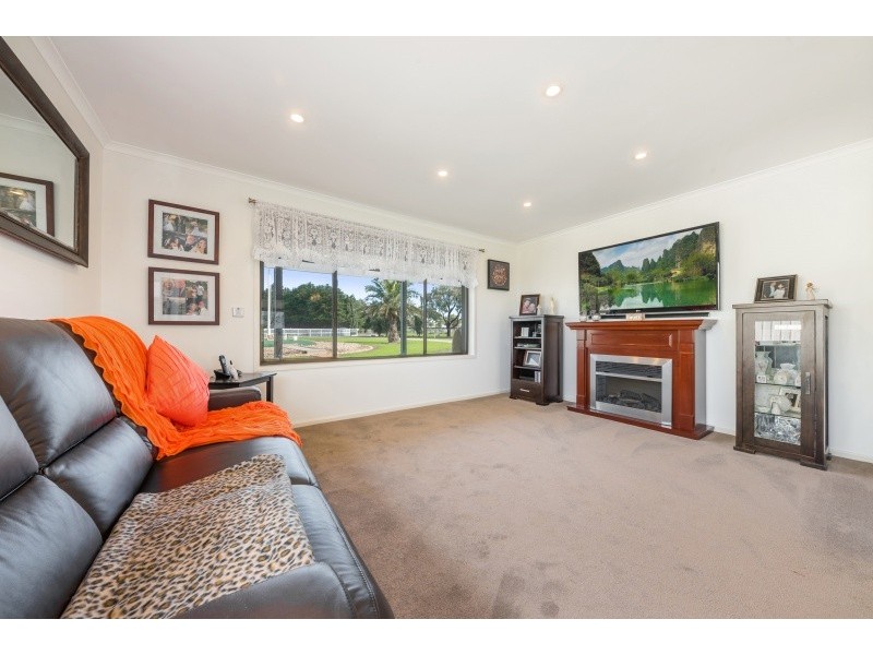 30 Turnstyle Court, Lara VIC 3212