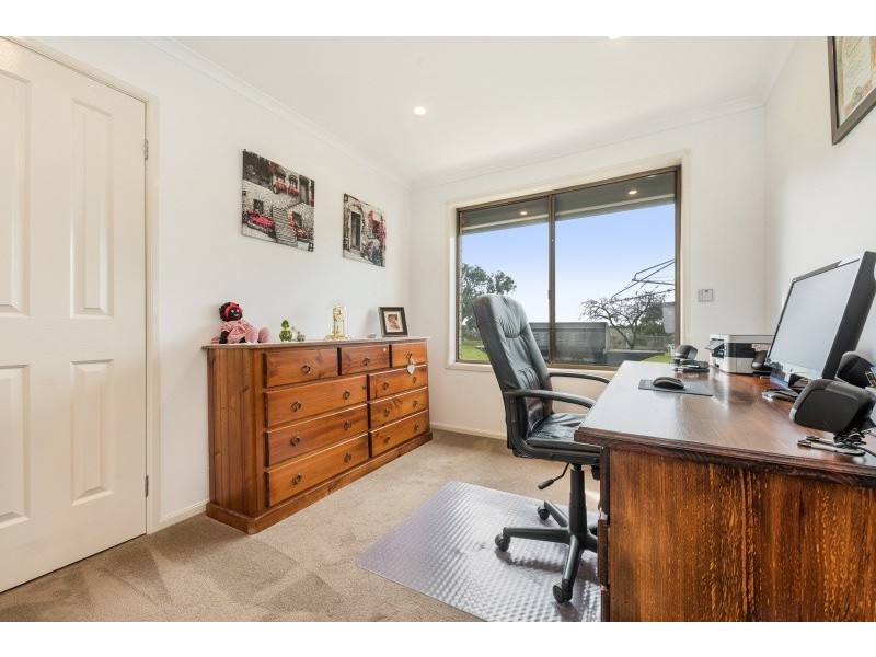 30 Turnstyle Court, Lara VIC 3212