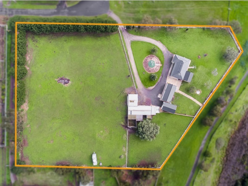 30 Turnstyle Court, Lara VIC 3212