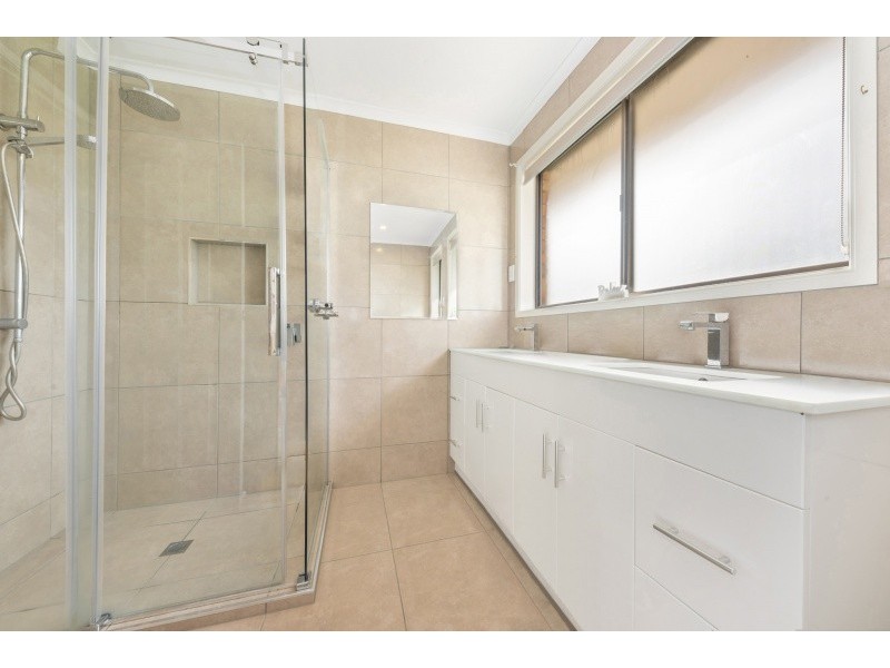 30 Turnstyle Court, Lara VIC 3212