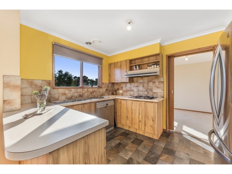 80 Glenoe Drive, Lara VIC 3212