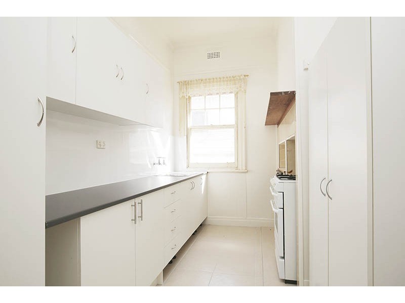 4 Donnelly Avenue, Norlane VIC 3214