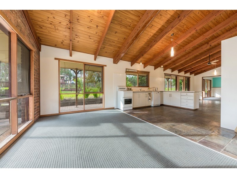 70 Manna Gum Place, Anakie VIC 3221