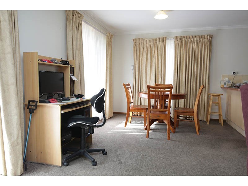 2/57 Forest Road South, Lara VIC 3212