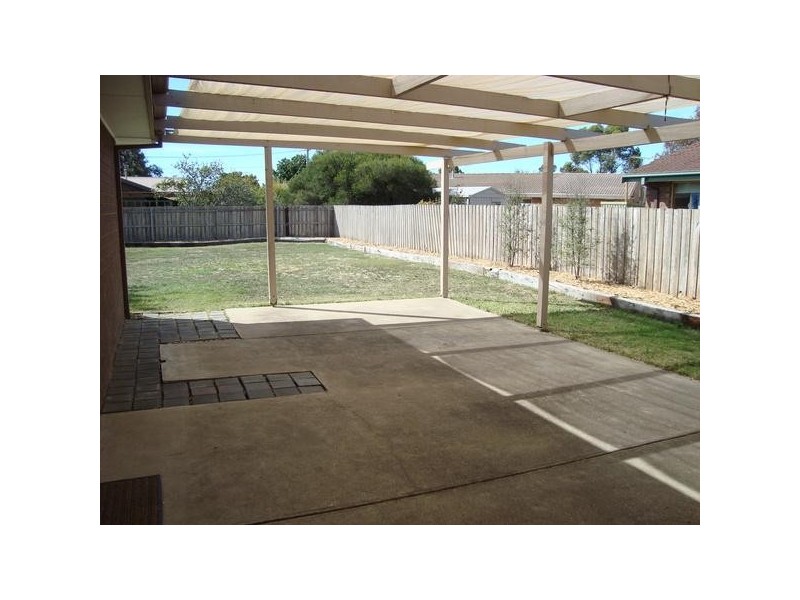 19 Waliki Court, Lara VIC 3212