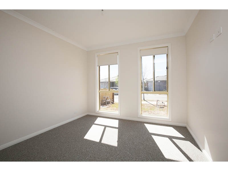 32 Canopus Crescent, Lara VIC 3212