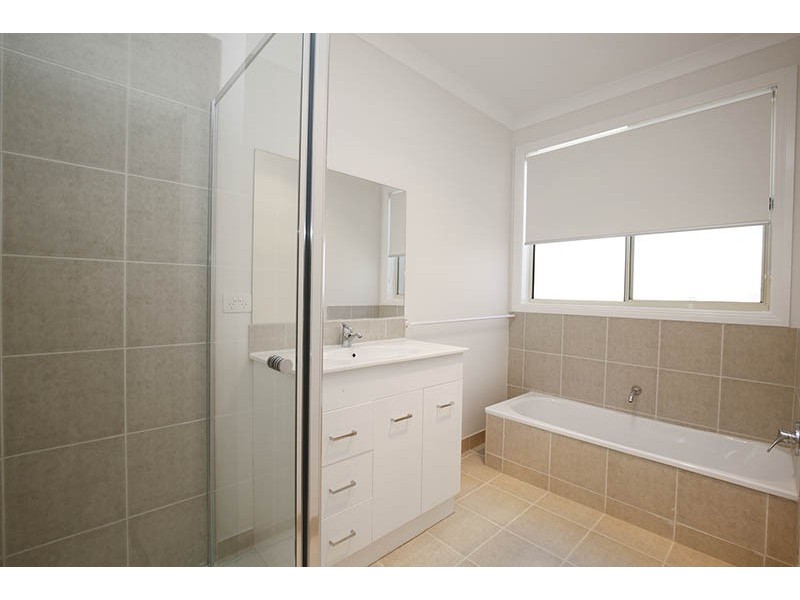 32 Canopus Crescent, Lara VIC 3212