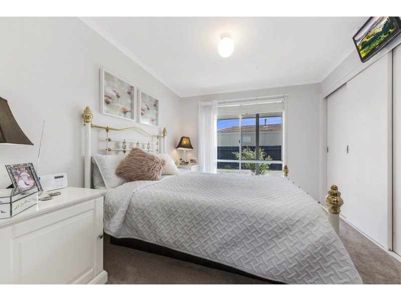 1/11 Conole Court, Lara VIC 3212