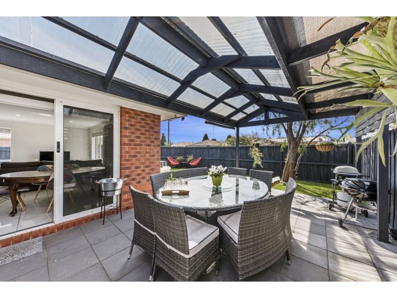 1/11 Conole Court, Lara VIC 3212