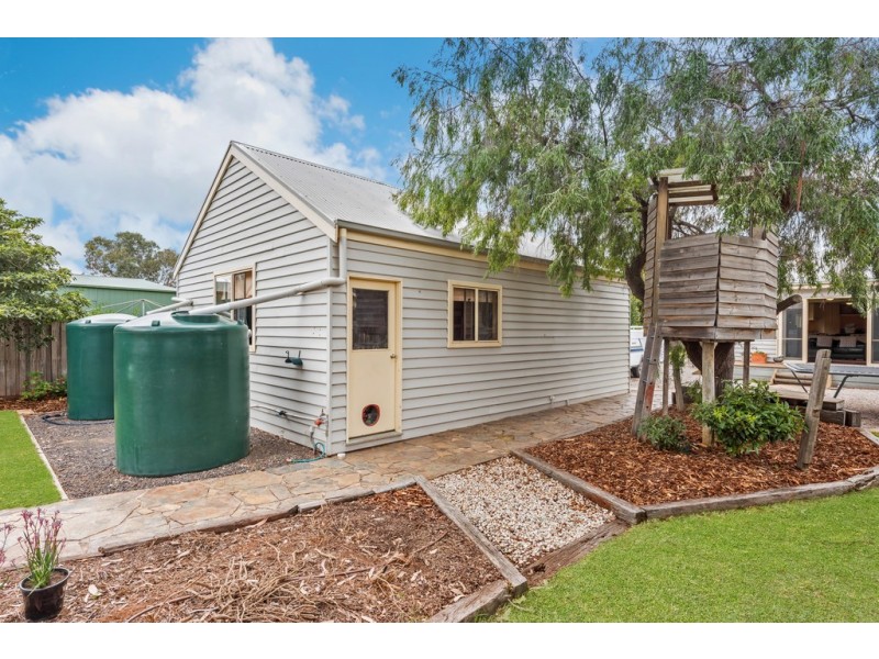 71 Flinders Avenue, Lara VIC 3212