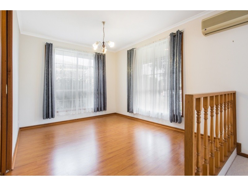 30 Henderson Drive, Lara VIC 3212