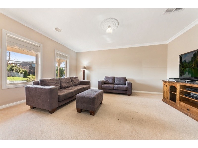 40 Country Gardens Drive, Lara VIC 3212