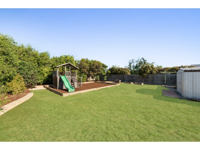 40 Country Gardens Drive, Lara VIC 3212