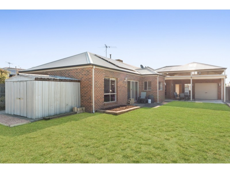 40 Country Gardens Drive, Lara VIC 3212