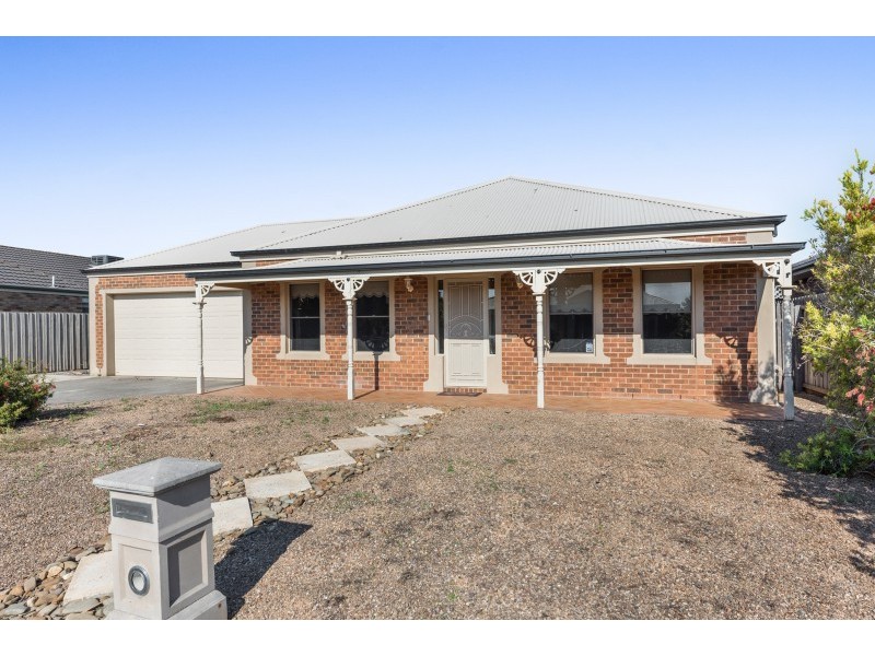 40 Country Gardens Drive, Lara VIC 3212