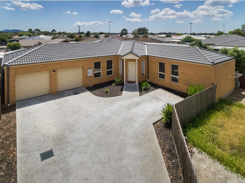 2/57 McClelland Avenue, Lara VIC 3212